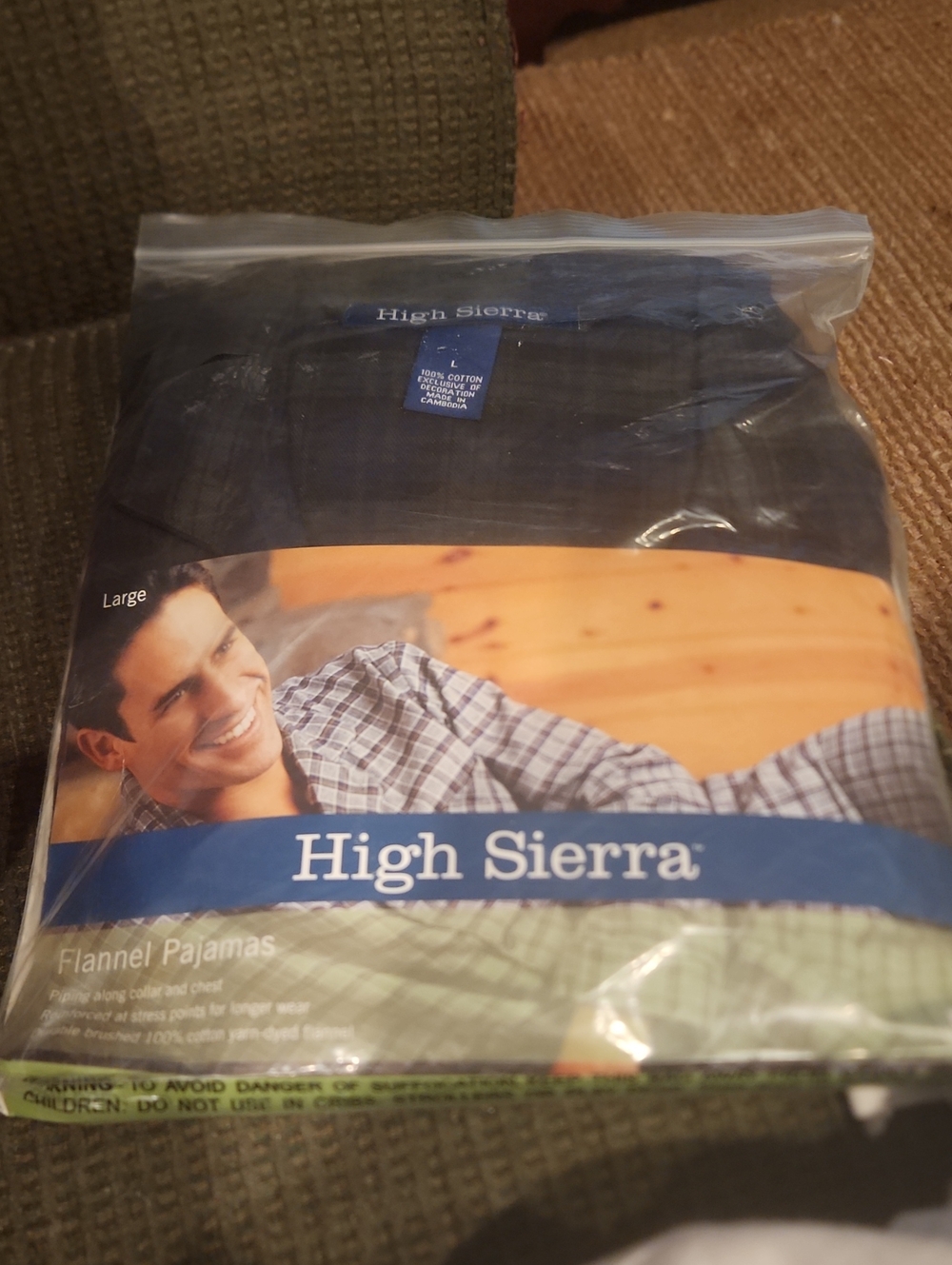 High Sierra Navy Plaid Flannel Pajama Set Mens Size Large